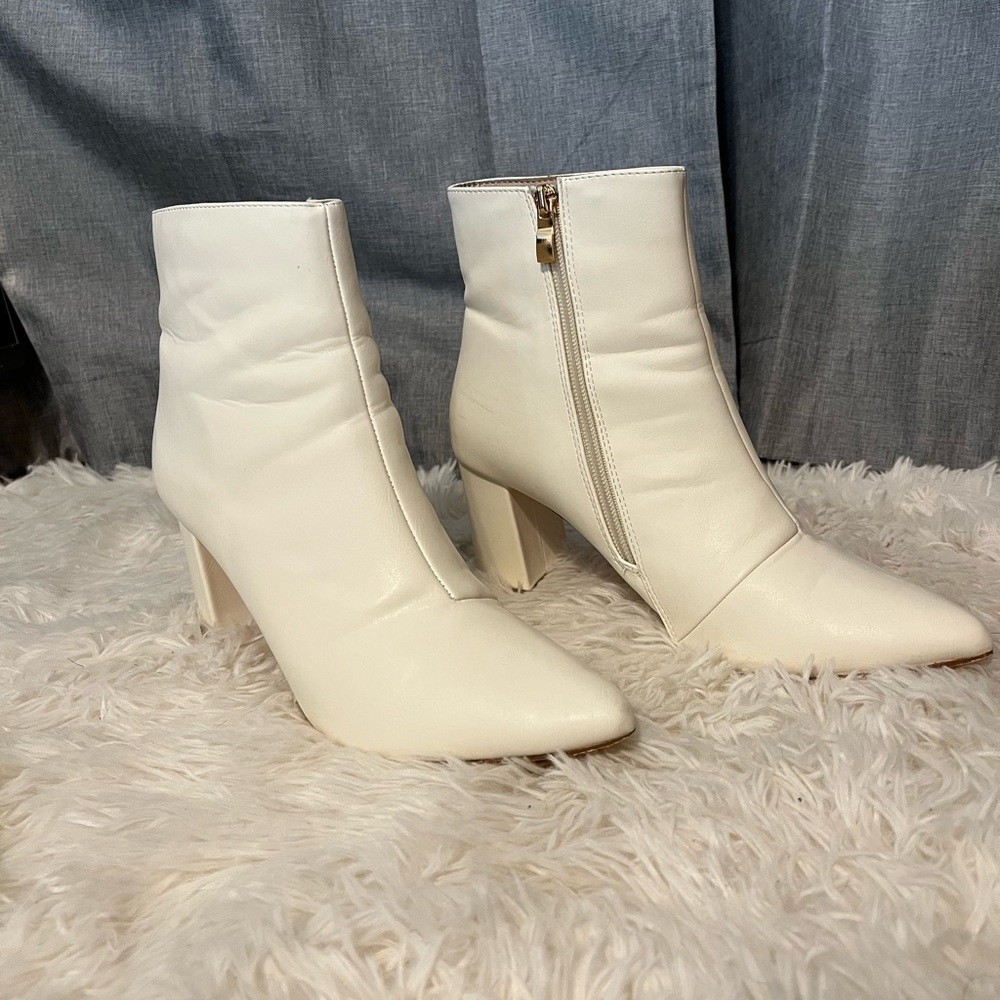 Sarai Off White Pointed-Toe Ankle Booties